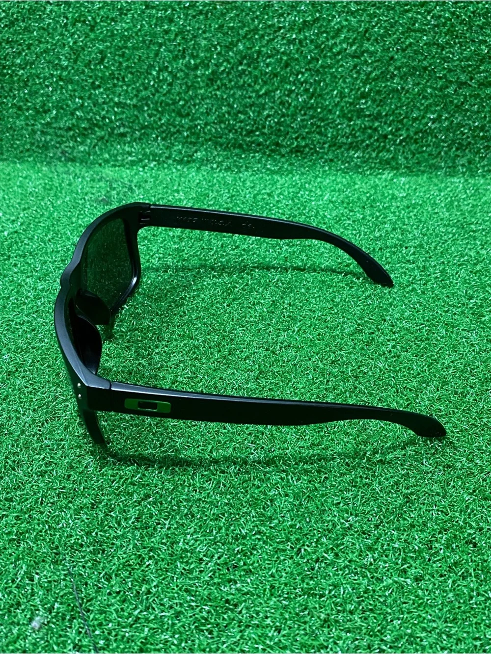 Oakley Holbrook Sunglasses- Matte Black/Prizm Green 009102 Jul 026